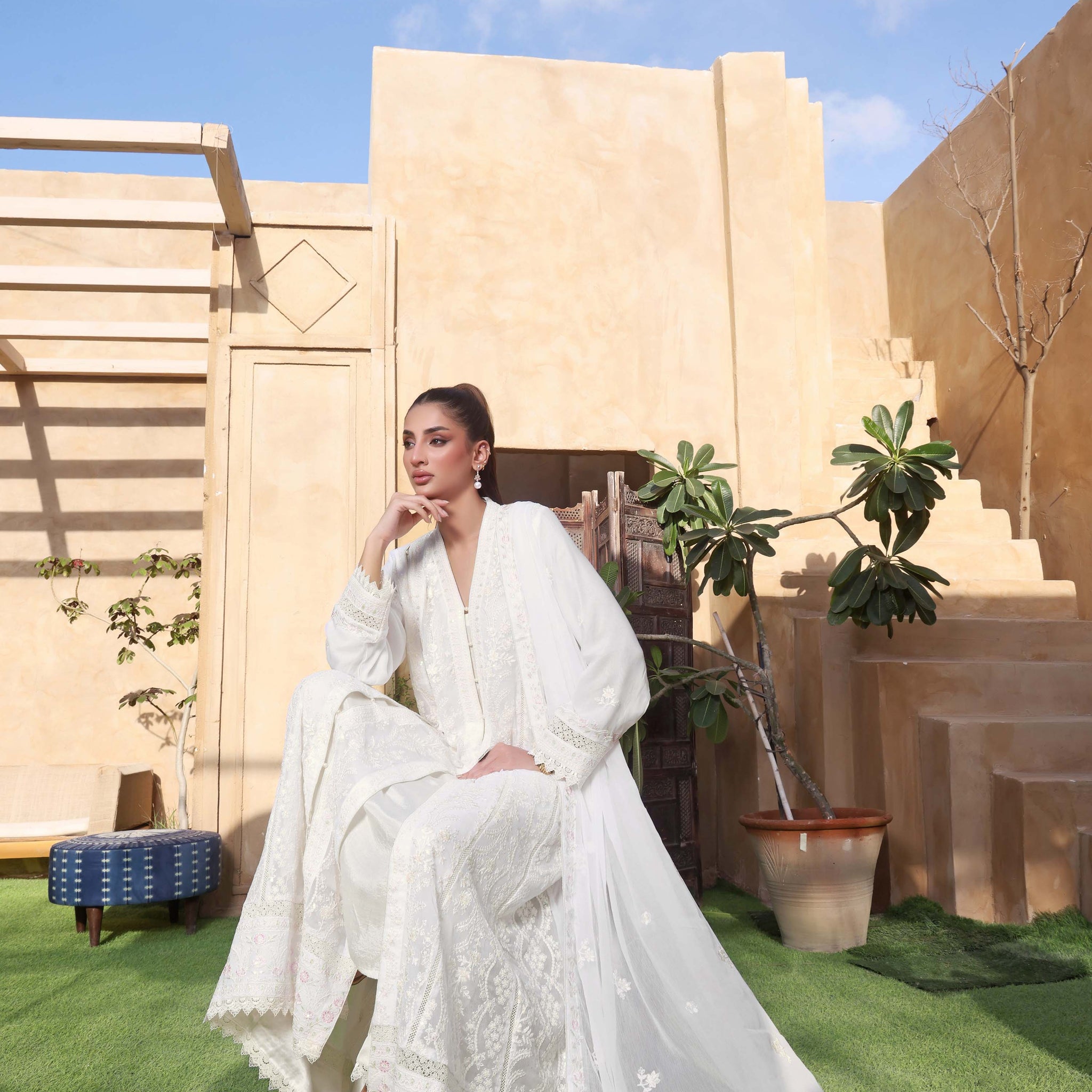 Zari – Laira