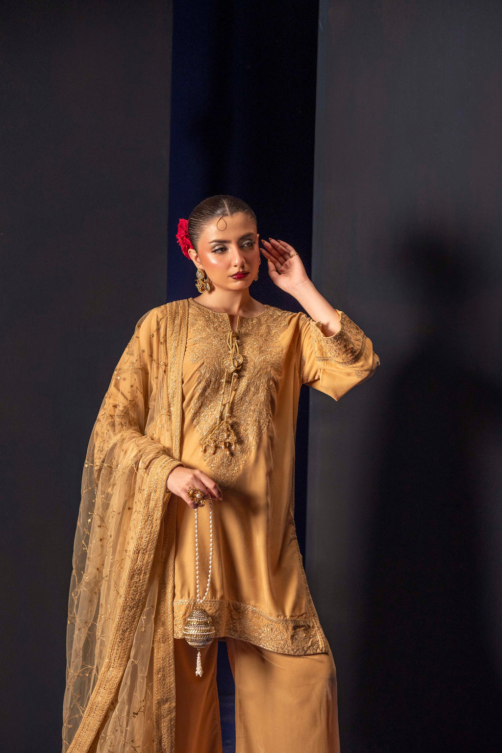 Nayab - Makhmal