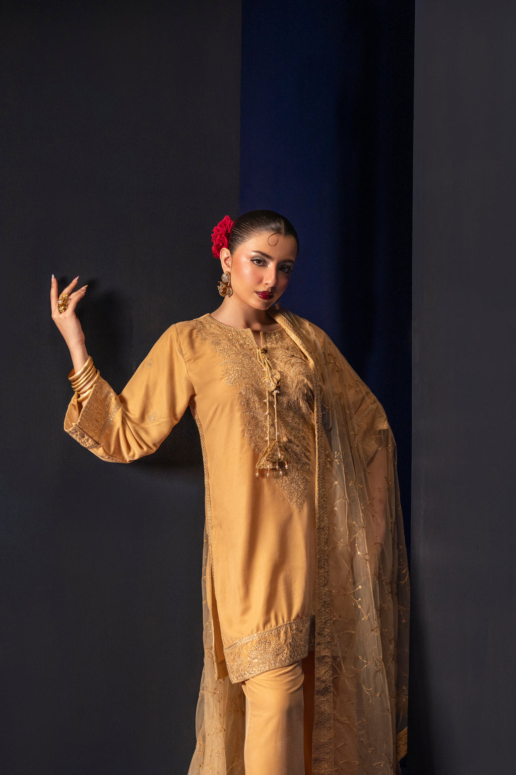 Nayab - Makhmal